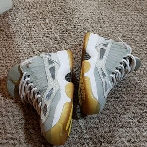 RETRO JORDANS -- 11's (LE)